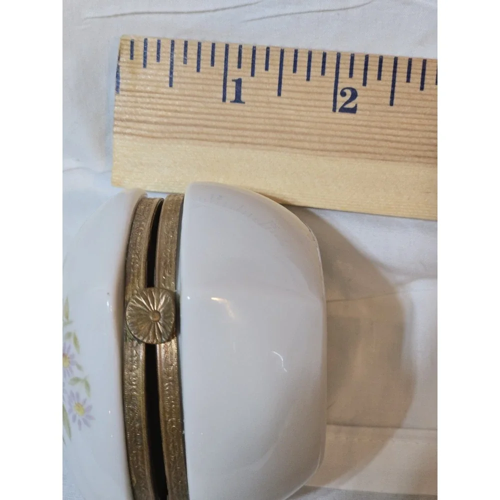 VNTG Hinged Vanity Box Jewelry Trinket Heart Shape Floral Covered